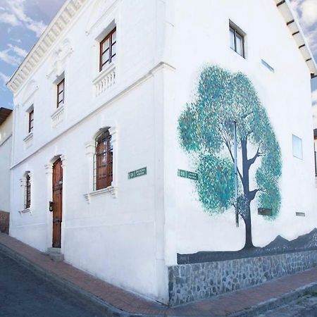 Casa Lunaloma - Boutique Apartments Quito Exterior photo